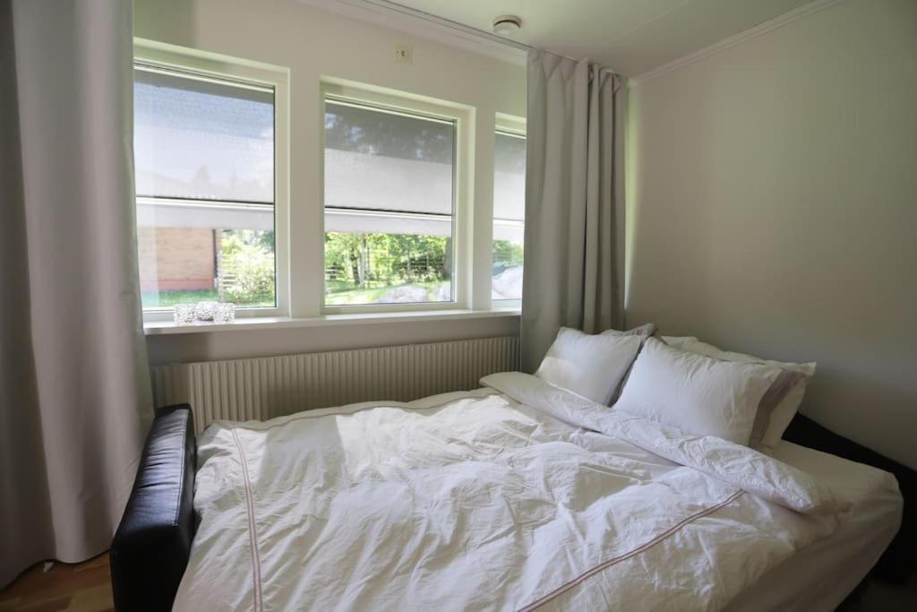 Nyrenoverad Laegenhet Med Perfekt Laege Naera Elmia Huskvarna Ngoại thất bức ảnh